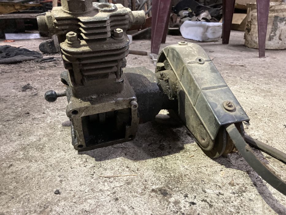 Kompresor sprężarka Ursus C-385 Zetor 8011