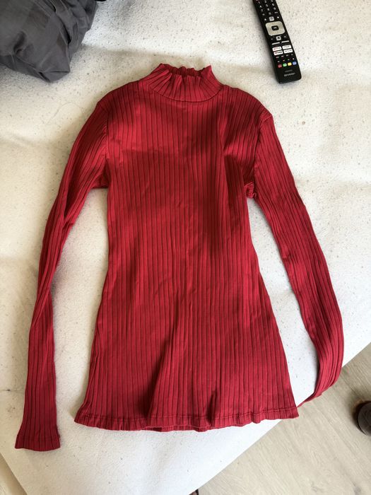Bluzka longsleeve czerwona nowa