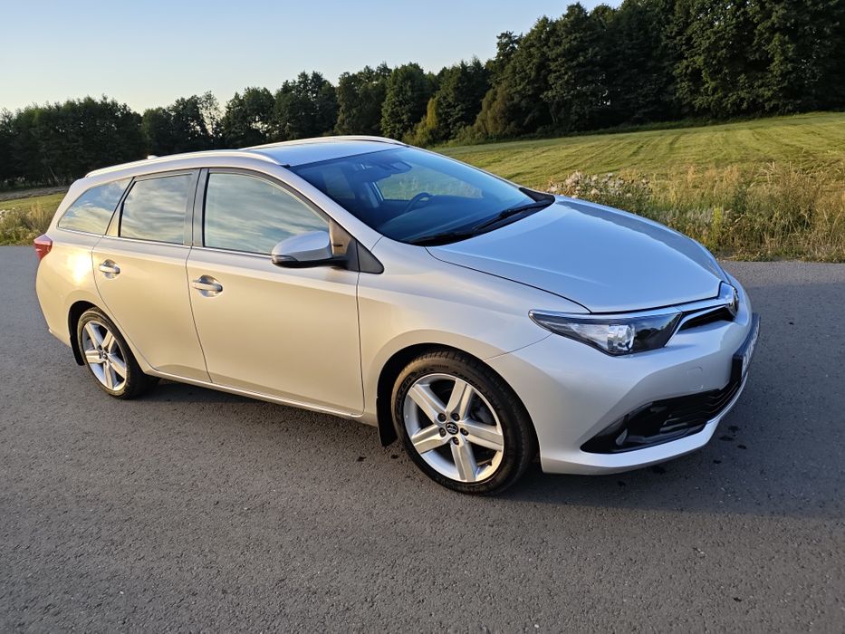 Toyota Auris, super stan, niski przebieg