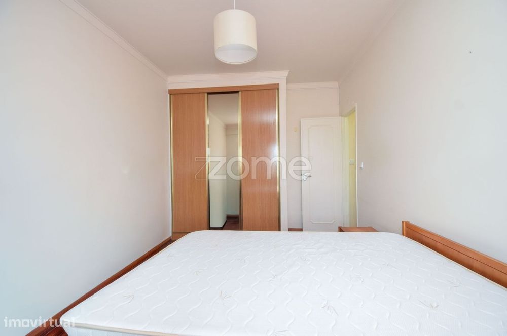Apartamento T3 com Vista de Rio e Luz Natural | 9º Andar com Elevad...