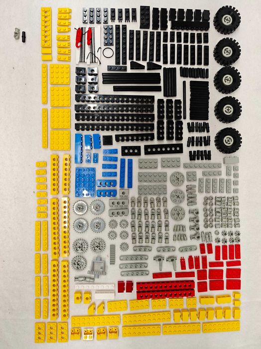 Lego Technic 8846 "Tow Truck"; 1982; [191]