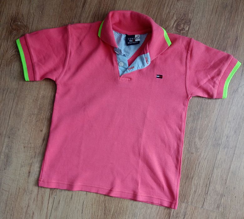 Koszulka Tommy Hilfiger dla 4 latków, stan nowy, bez metki
