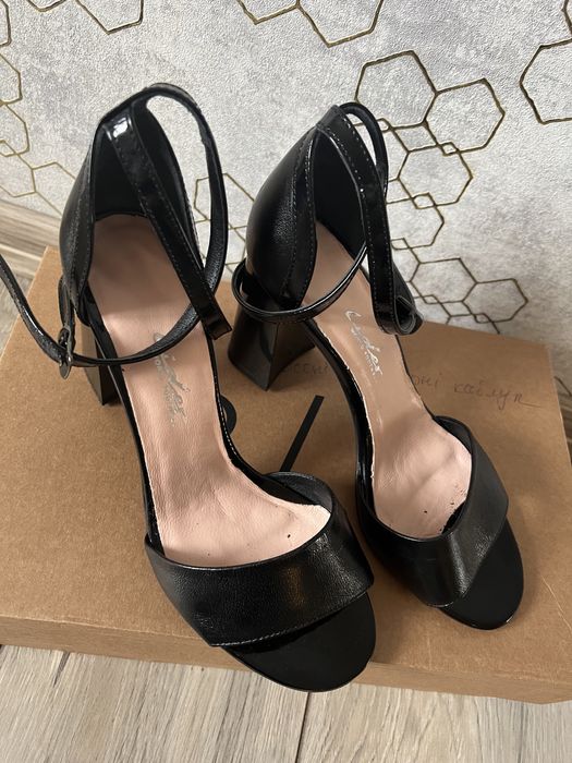 Босоніжки 38 р