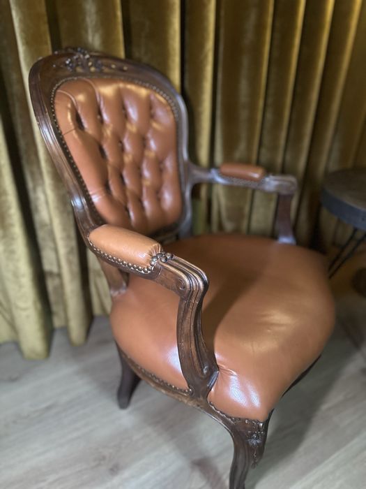 Cadeira/Cadeirão Trabalhado – Clássico e Elegante