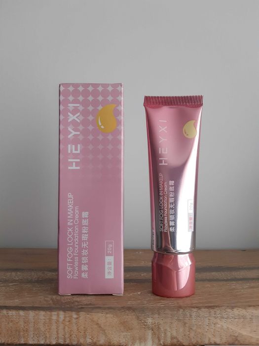 Lekki podkład w kremie BB HEYXI Soft Fog 02 Neutral