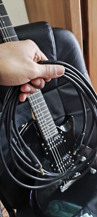 Guitarra Elétrica com Amplificador