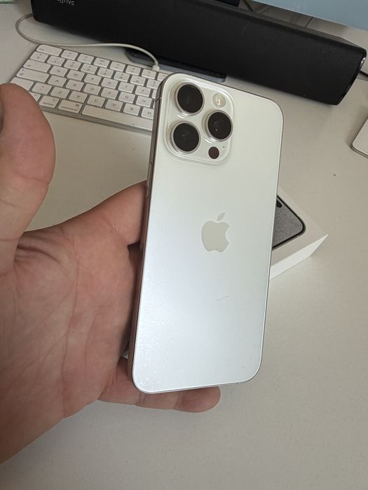 @ Bateria 100% iPhone 15 Pro Max 256gb White Titanium