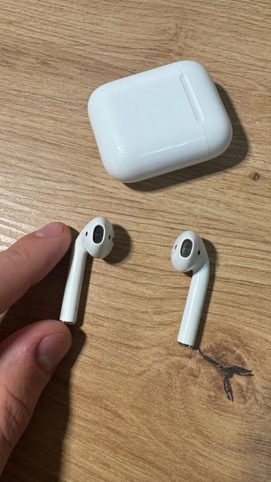 Apple AirPods 2 gen.