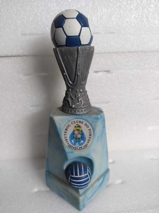Troféu da Taça UEFA do FC Porto.