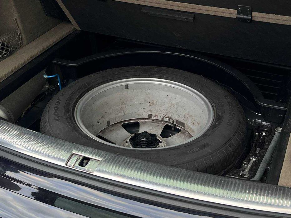 Продам сімейний автомобіль Q7 2013р.