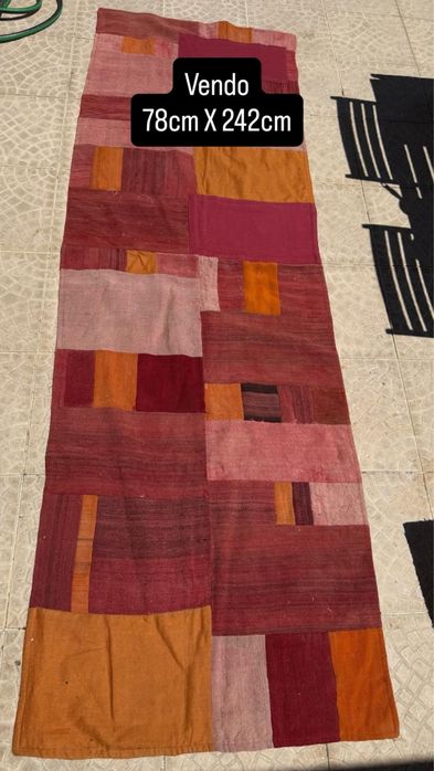 Tapetes Kilim patchwork com várias cores e medidas