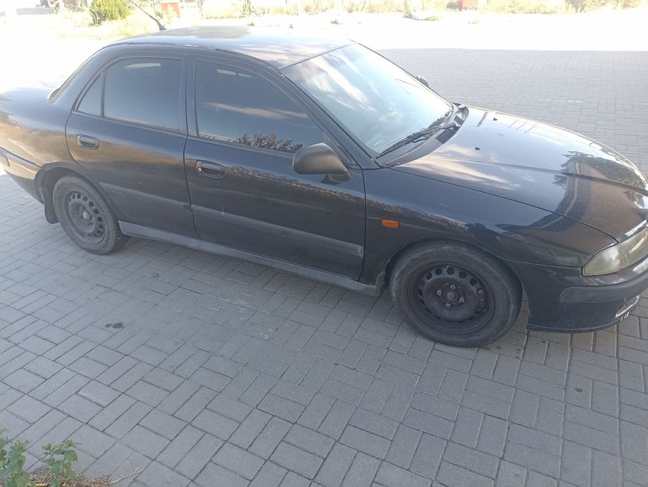 Продам Мітсубісі Каризма 1,6  рестайлінг 2002 року з переоформленням