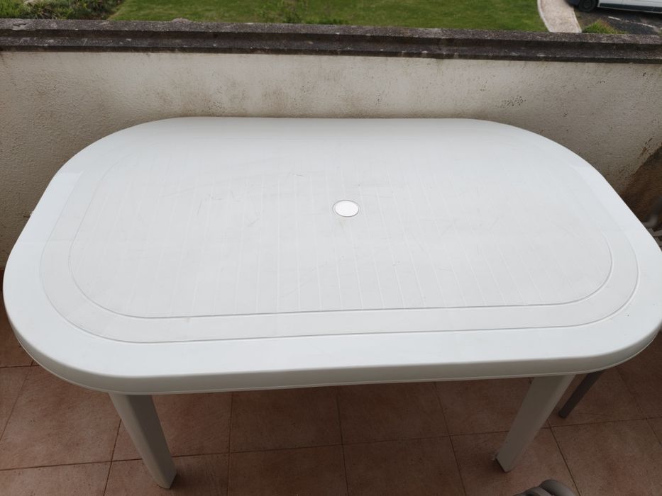 Mesa de jantar para o jardim