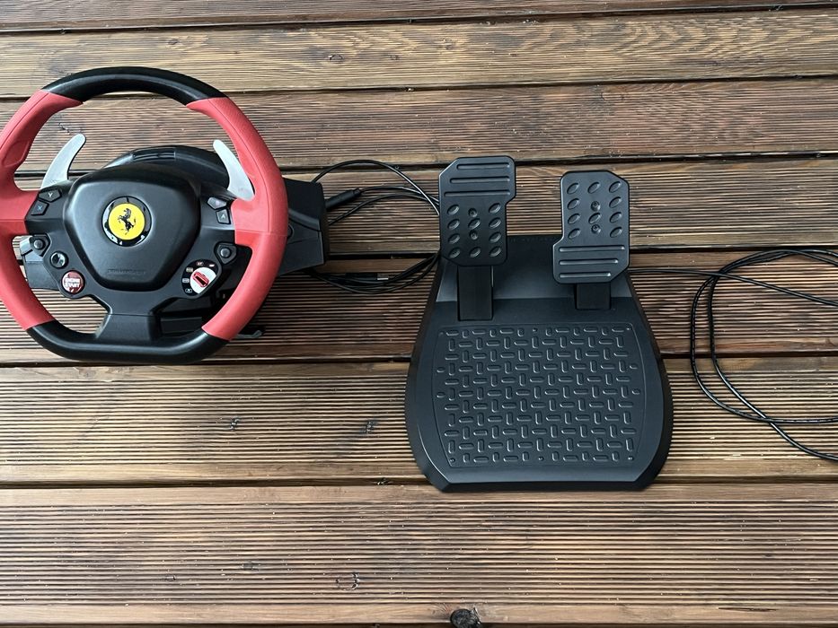 Prawie nowa na gwarancji Kierownica thrusmaster ferrari 458 spider racing