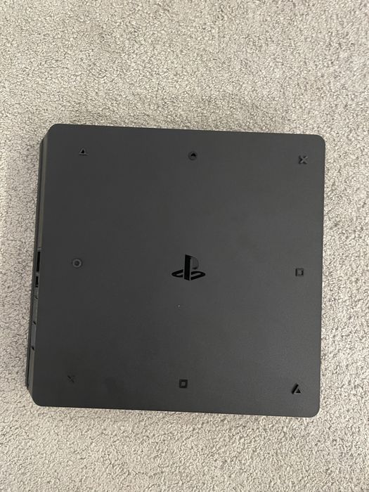 PS4 1TB + Comando