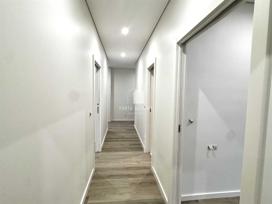 T3 NOVO, duas frentes e entrada particular.