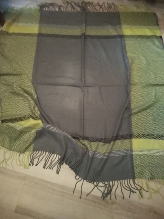 Chusta szarość limonka 130/130