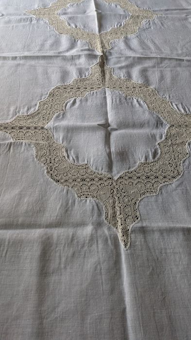 Jogo de Mesa Vintage Linho Fino com Renda 182x140cm com 6 Guardanapos