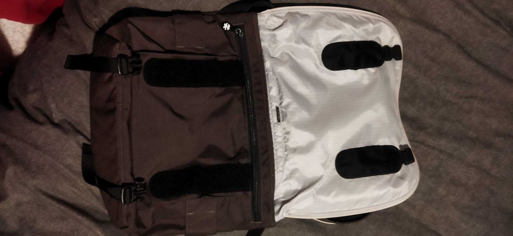 Crumpler portable bag64585187467138123