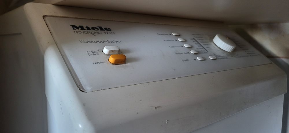 Продам стіральну машину Miеle.