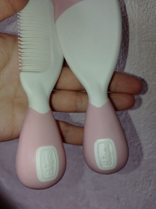 Расческа от корочек для новорожденных Чикко, расчески Chicco, гребешок