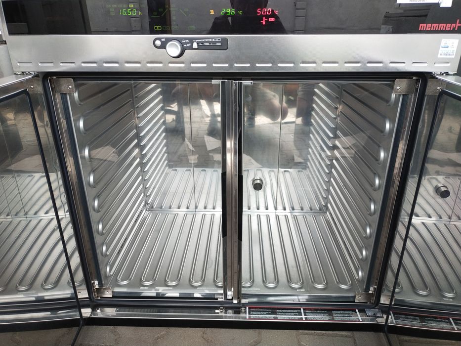 Inkubator cieplarka Memmert INE600