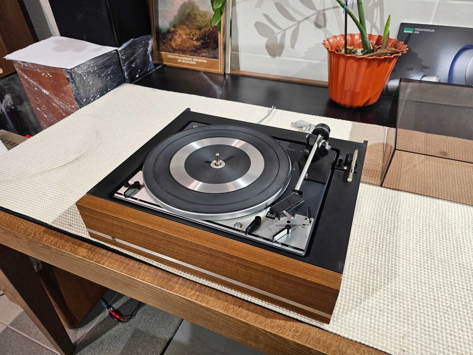 Програвач Dual 1214 3-Speed Idler-Drive Turntable