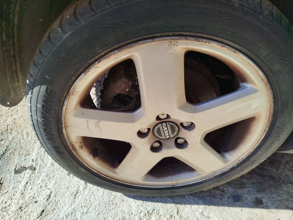 Jantes Volvo V50 17 polegadas com pneus usados