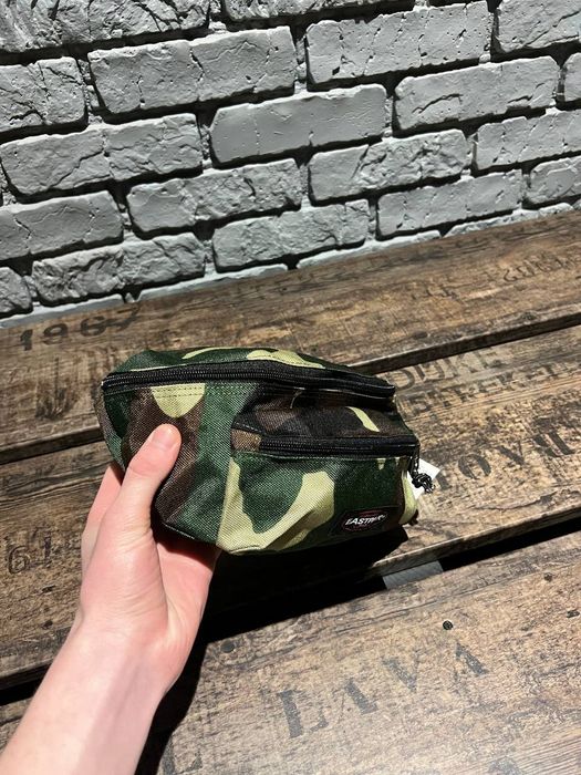 Бананка поясна eastpak камуфляж камо истпак істпак естпак сумка
