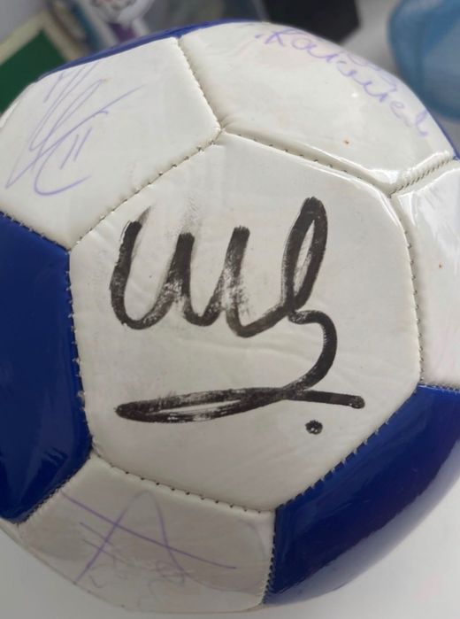 Bola assinada pelo plantel do Porto 2009/2010