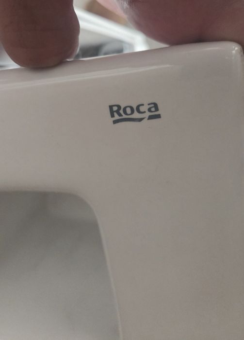 Sanita suspensa Roca