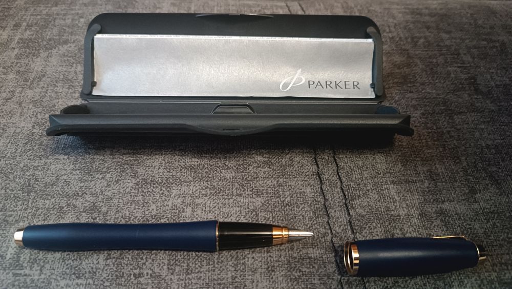 Пір'яна ручка Parker