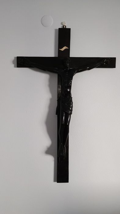Crucifixo em pau-preto