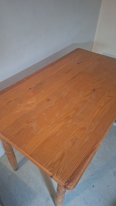 Mesa e 2 cadeiras de Madeira Pinho