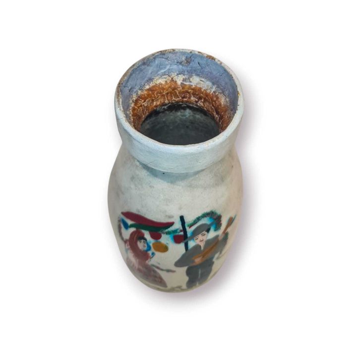 Jarra Decorativa Faiança Pintada à Mão – Cena Tradicional