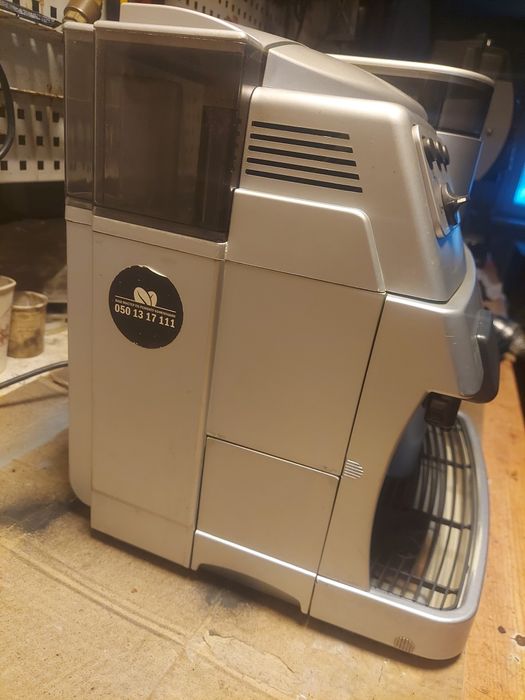 Автоматична кавоварка Saeco Cafe Crema