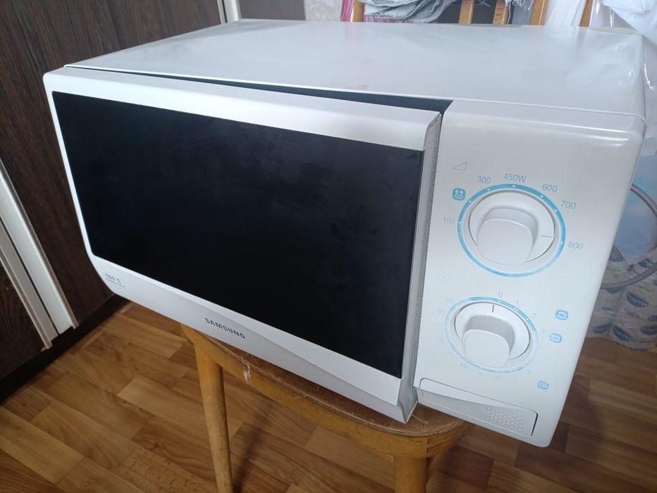 Мікрохвильова піч Samsung  микроволновая печь