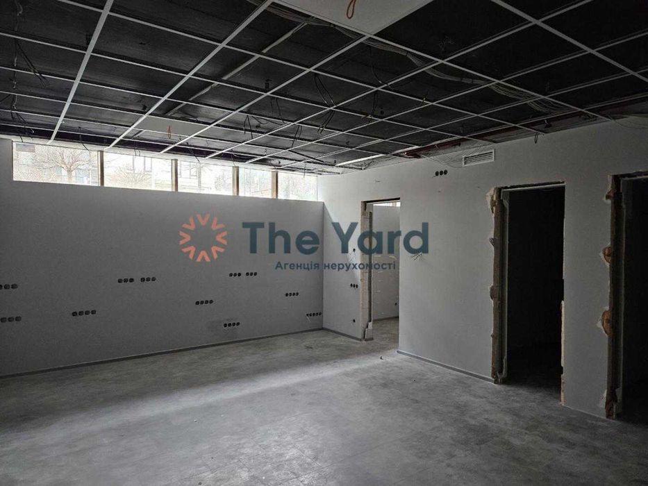 Продаж фасадного комерційного приміщення ЖК Бульвар Фонтанів Печерськ