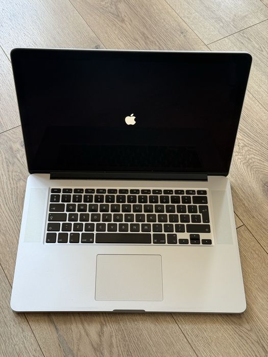 Macbook pro 15 2015 i7/16/256 a1398