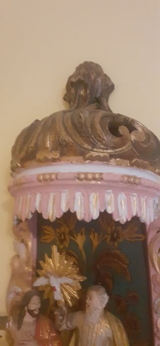 Linda Peça de Arte Sacra Terra Cota e Madeira