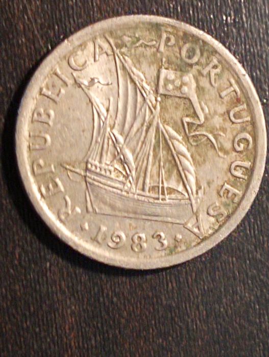 3 moedas de 2,5 escudos	Portugal	1983, 1985, 1969