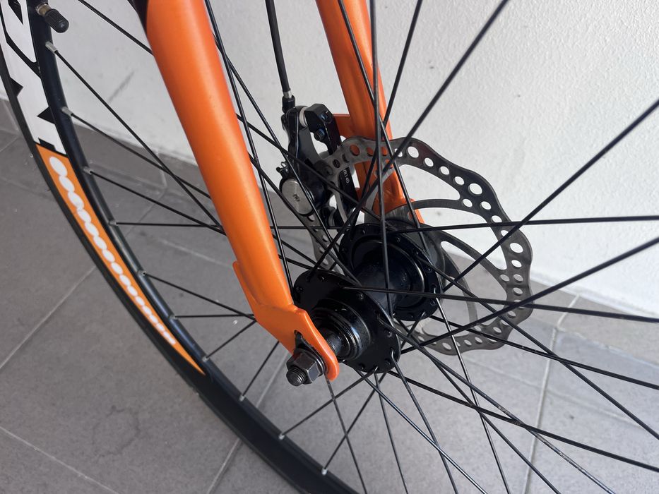 Vendo bicicleta de estrada em bom estado.