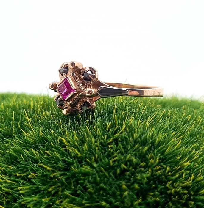 Złoty pierścionek vintage p. 583 r. 20,5