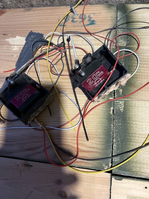 Сервоприводи 3 штуки