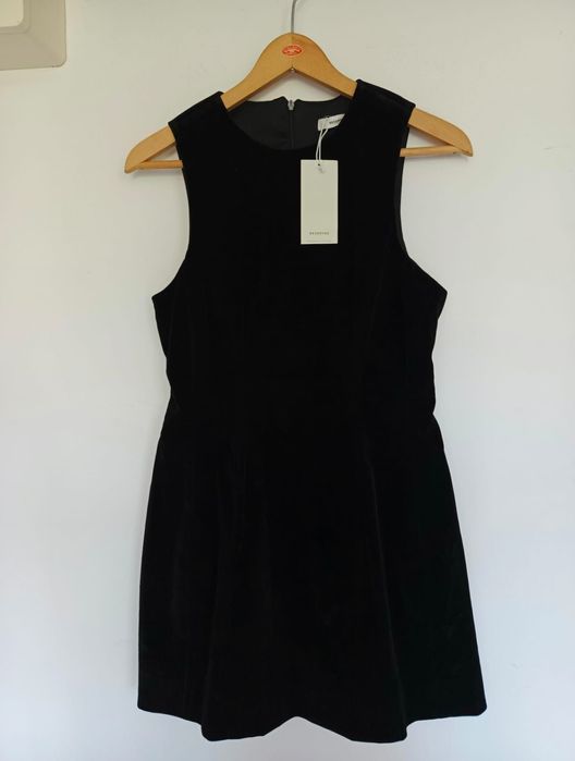Czarna welurowa sukienka Reserved r.XS