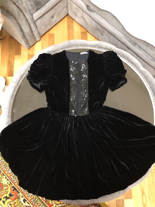 Бархатне дуже красиве платтячко на дівчинку 15 років