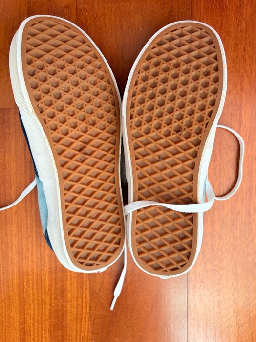 Vans Era versão Retro Sport 36,5