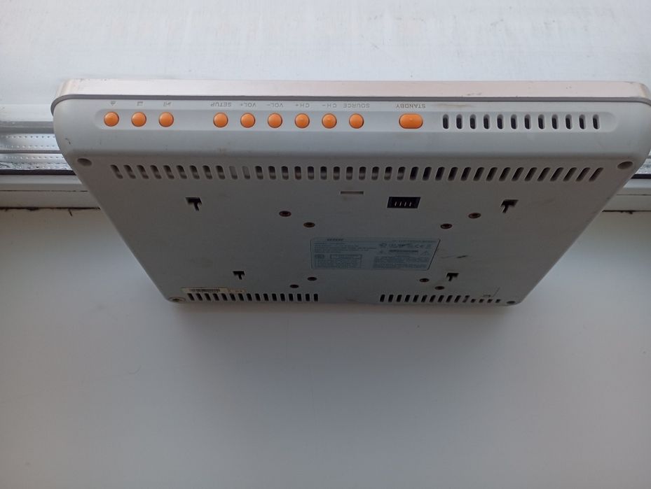 BBK LCD TV/DVD Combo 10" — не проверял, на запчасти/реставрацию, тор