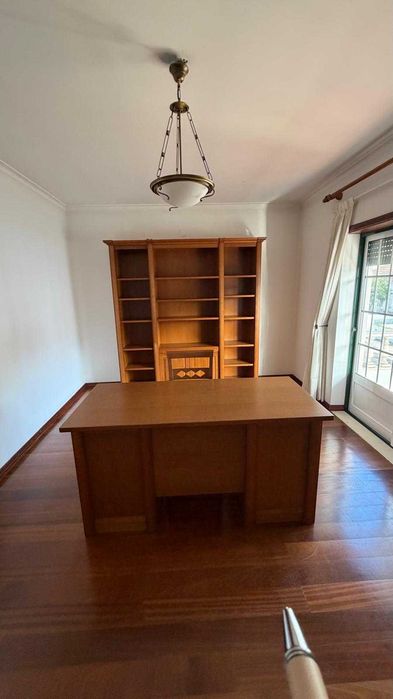 Mobiliário de Quarto/Escritório – Madeira Maciça – Excelente Estado