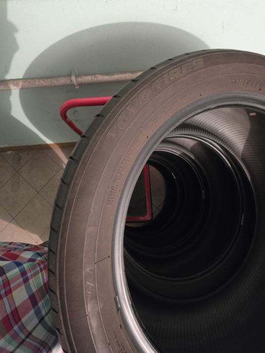 Sprzedam opony firmy TOYO prawie nowe tylko komplet